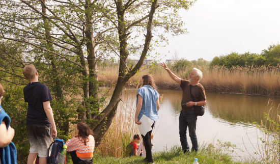 Uwe Stolzenburg zeigt die Besonderheiten der Landschaft Abb. ohne Autor:
