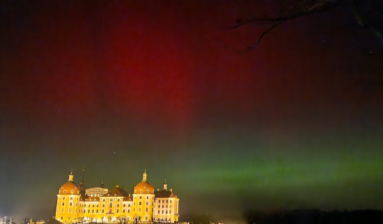 Polarlichter über dem Schloss Moritzburg im Januar 2026. Foto: Madlen Schimkat